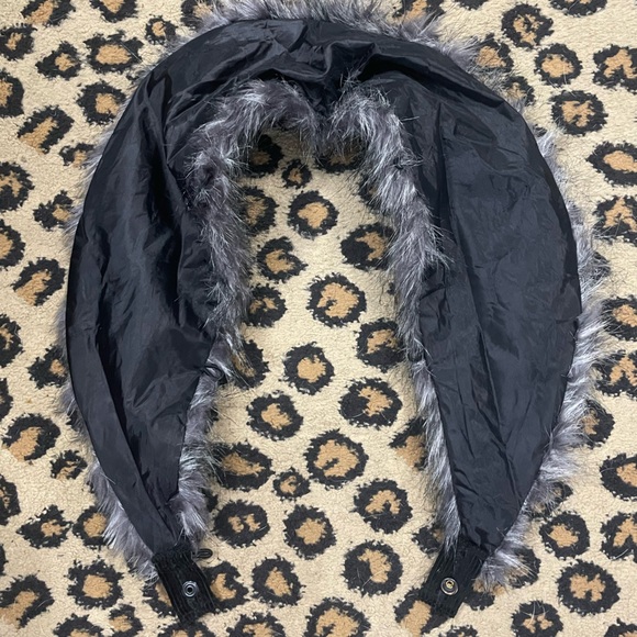 Fur collar - Picture 3 of 4